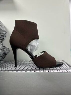 Size 10 Brown Open-Toe Stretch Heel